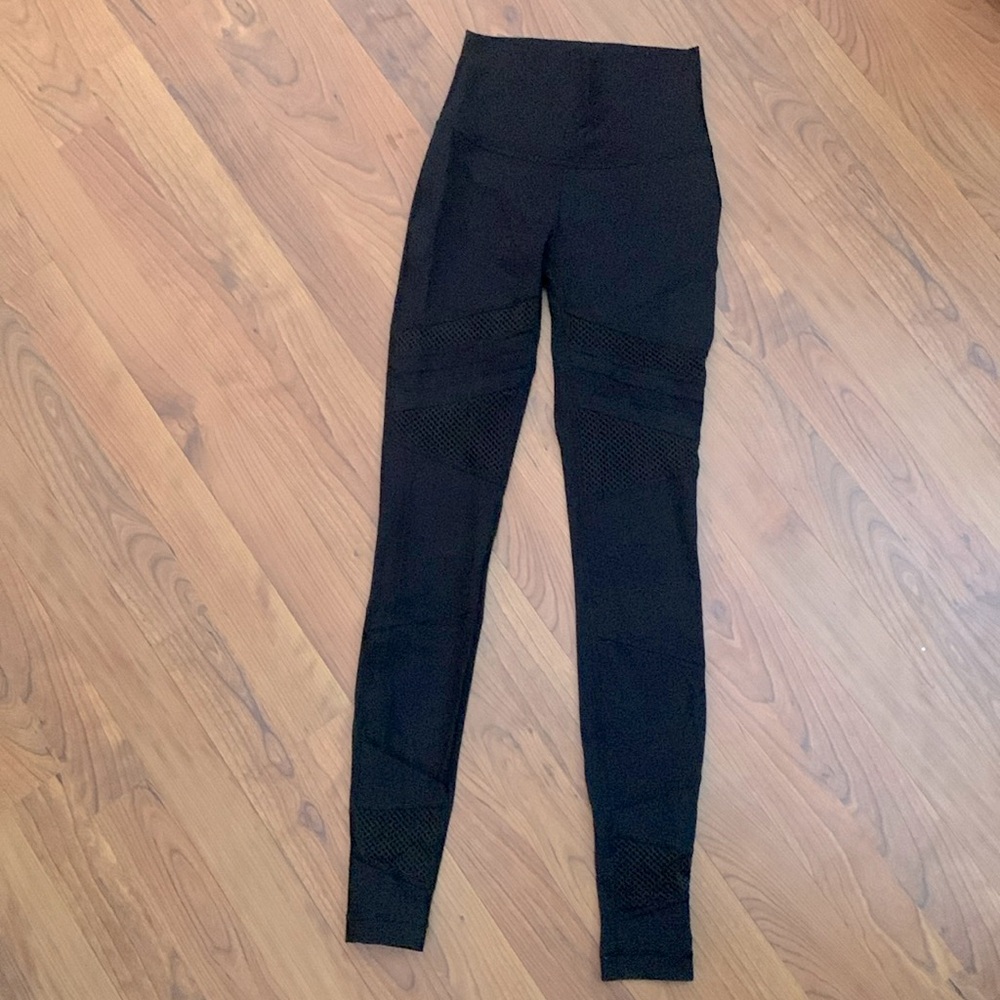 Lululemon mesh 28” tight